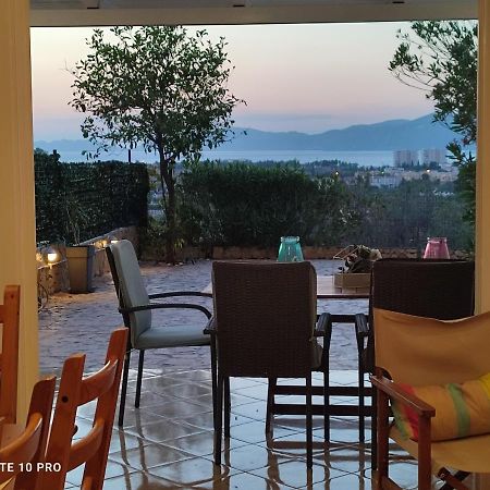 Andrew'S Sunset View Apartment Loutráki Dış mekan fotoğraf