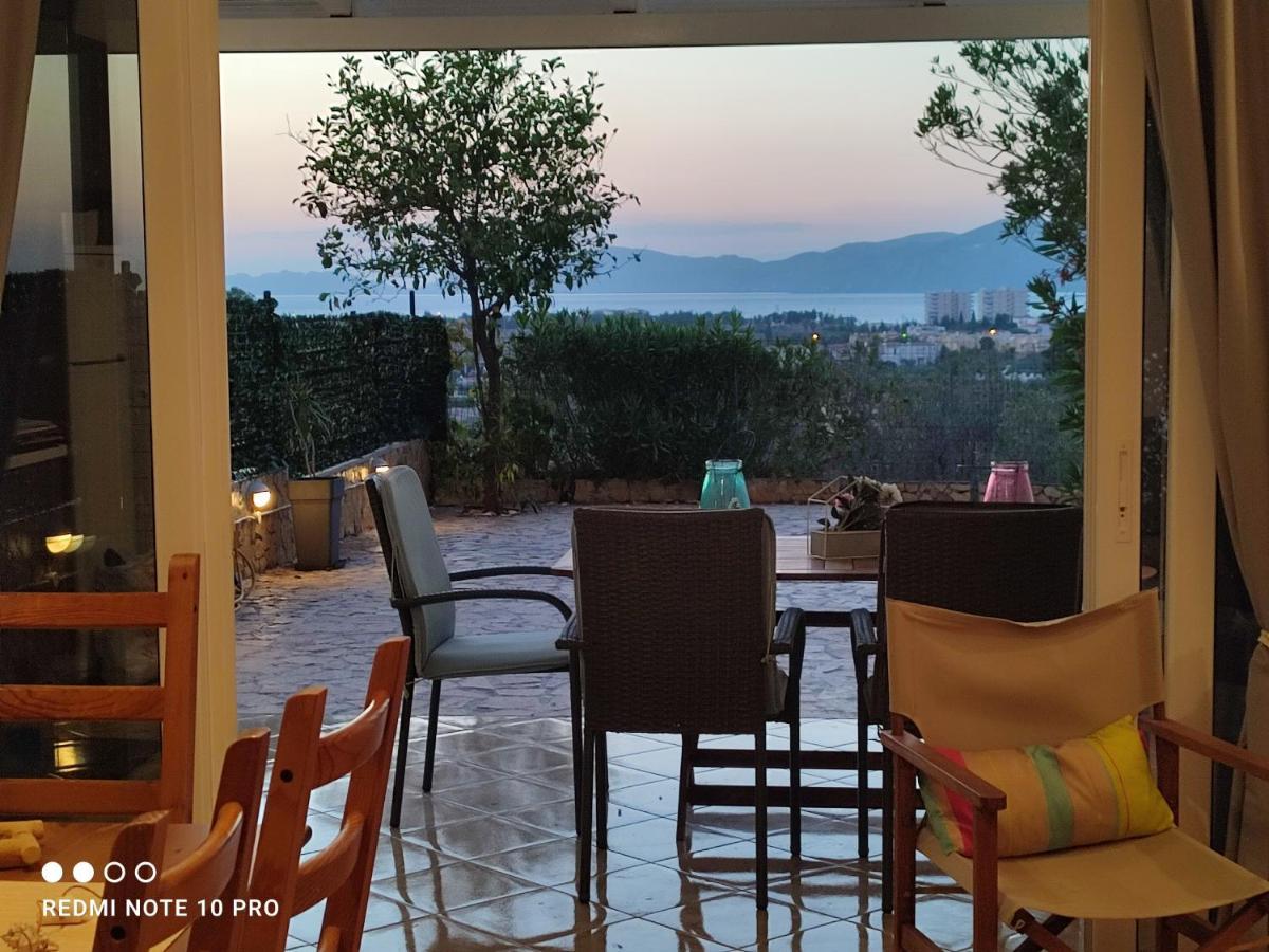 Andrew'S Sunset View Apartment Loutráki Dış mekan fotoğraf