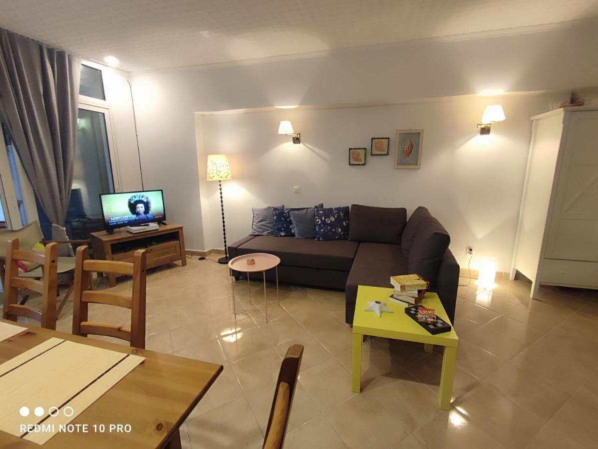 Andrew'S Sunset View Apartment Loutráki Dış mekan fotoğraf
