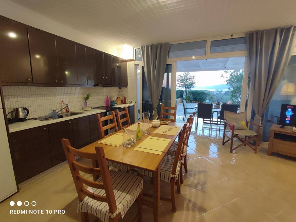 Andrew'S Sunset View Apartment Loutráki Dış mekan fotoğraf