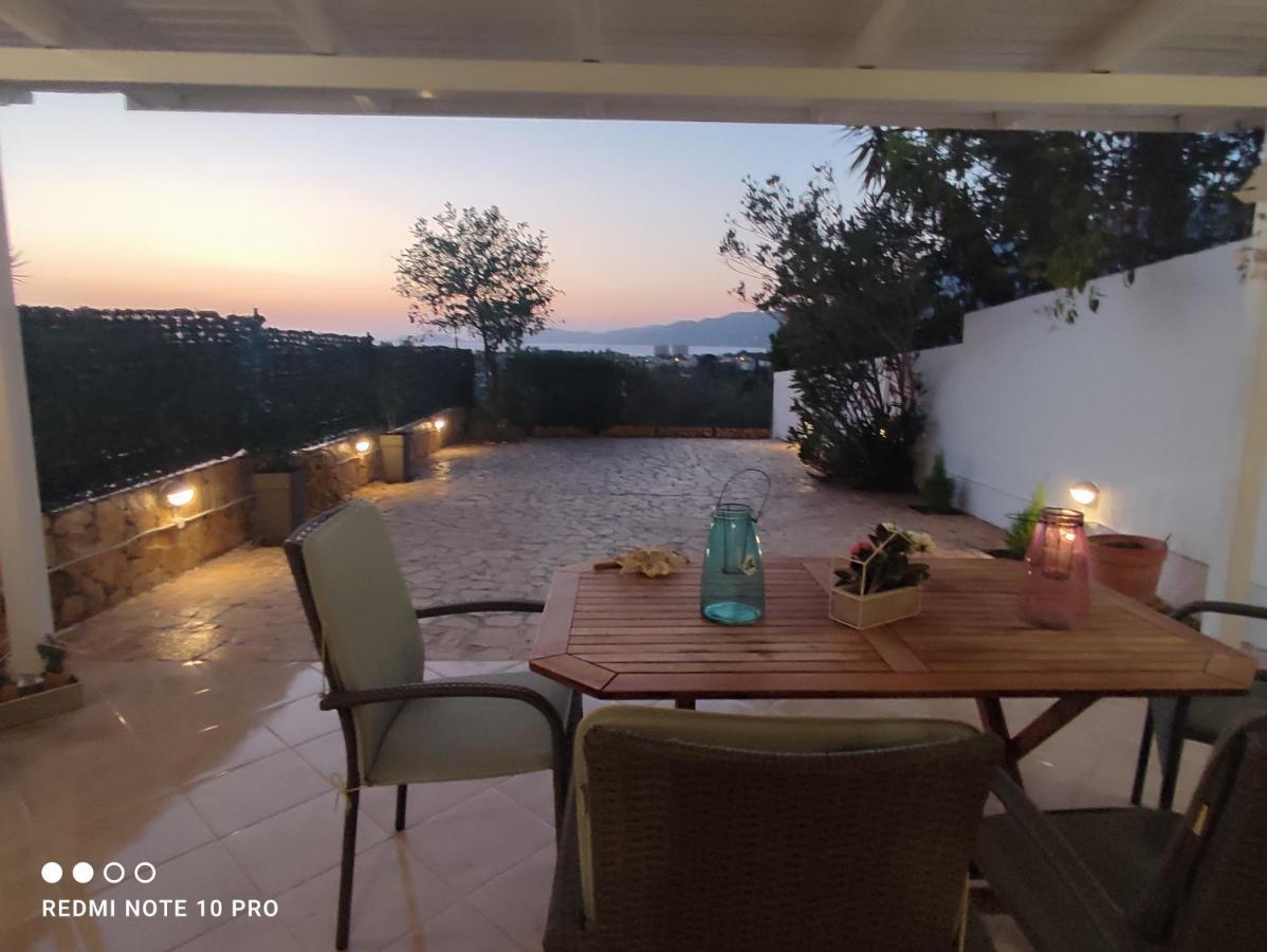 Andrew'S Sunset View Apartment Loutráki Dış mekan fotoğraf