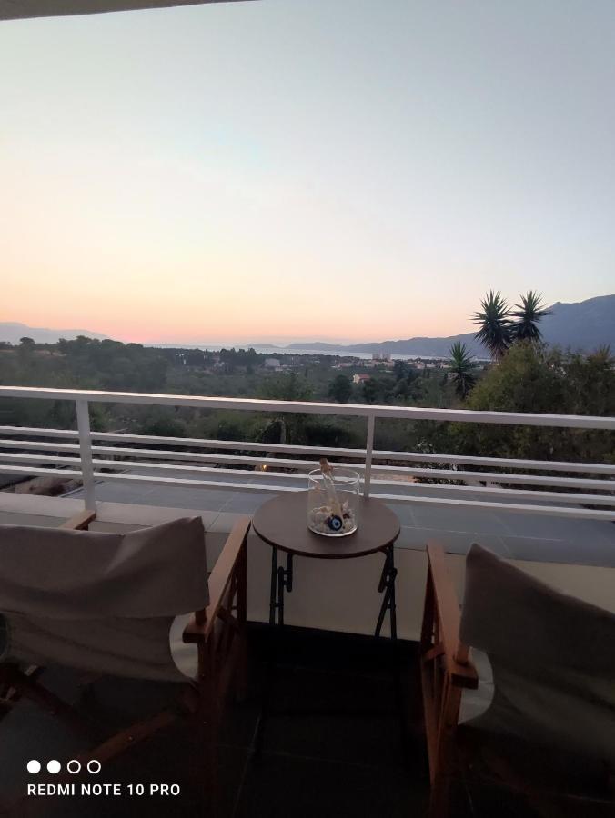 Andrew'S Sunset View Apartment Loutráki Dış mekan fotoğraf